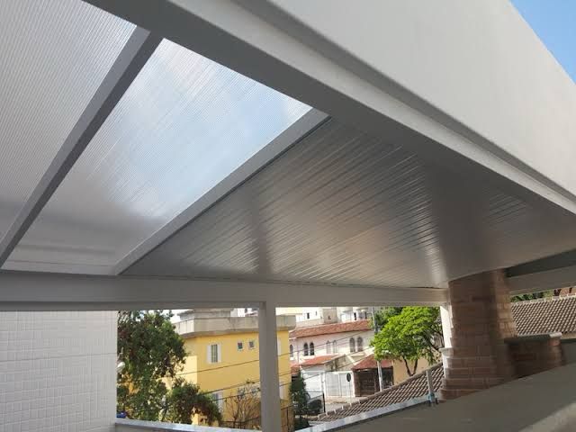 Policarbonato alveolar